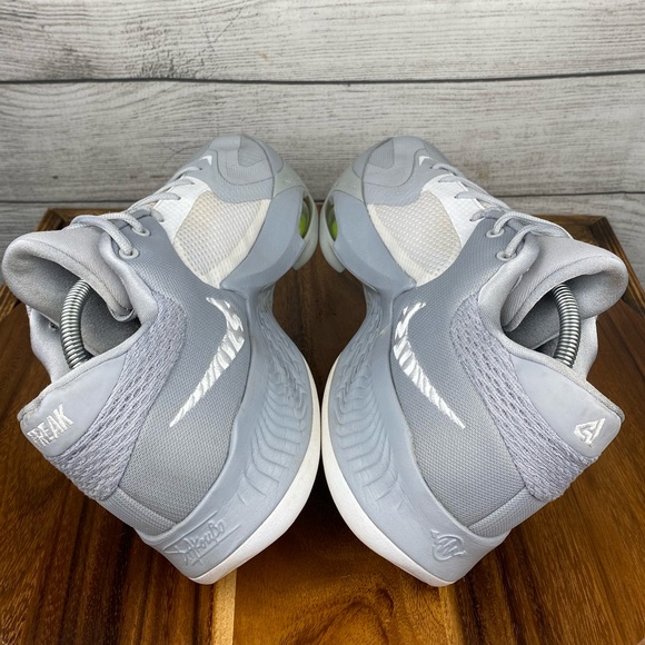 Nike Zoom Freak 4 TB Wolf Grey White Basketball Shoe DO9679-001 Men’s Size 10.5 - Picture 9 of 12